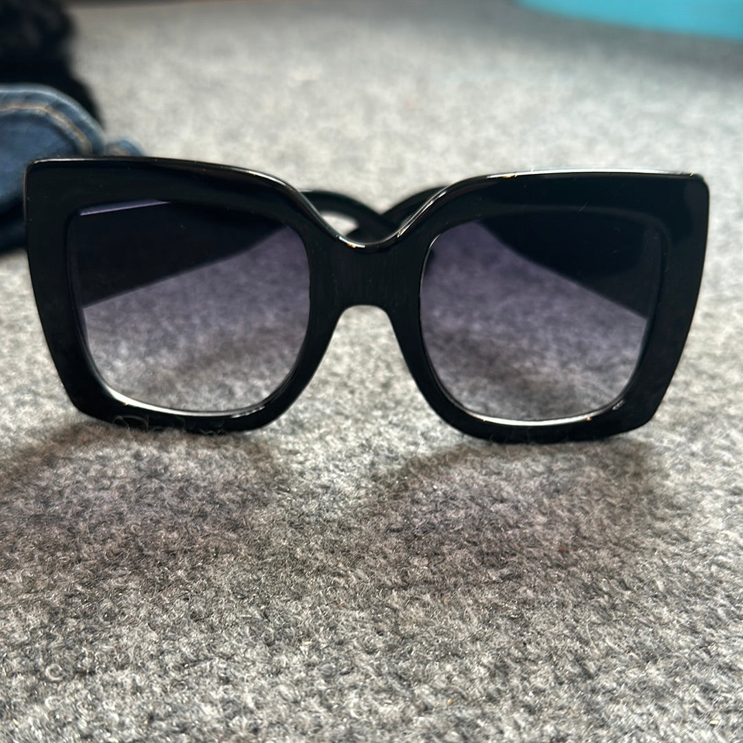 Black Sunnies