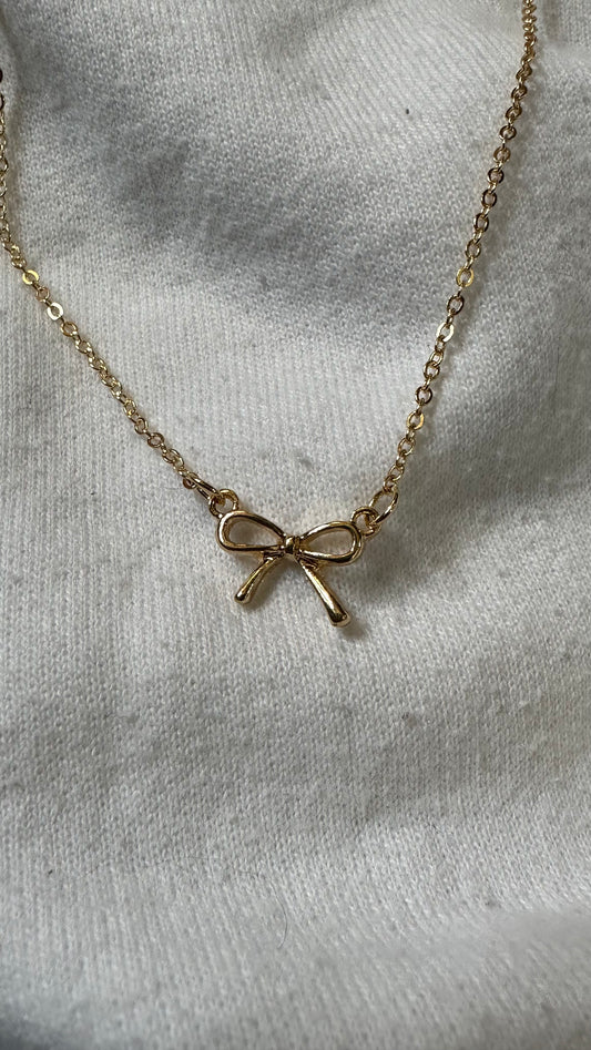 Dainty Gold Bow Necklace